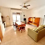 Trilocale Roberto Con Terrazzo E Posto Auto A Due Passi Dal Mare Apartment